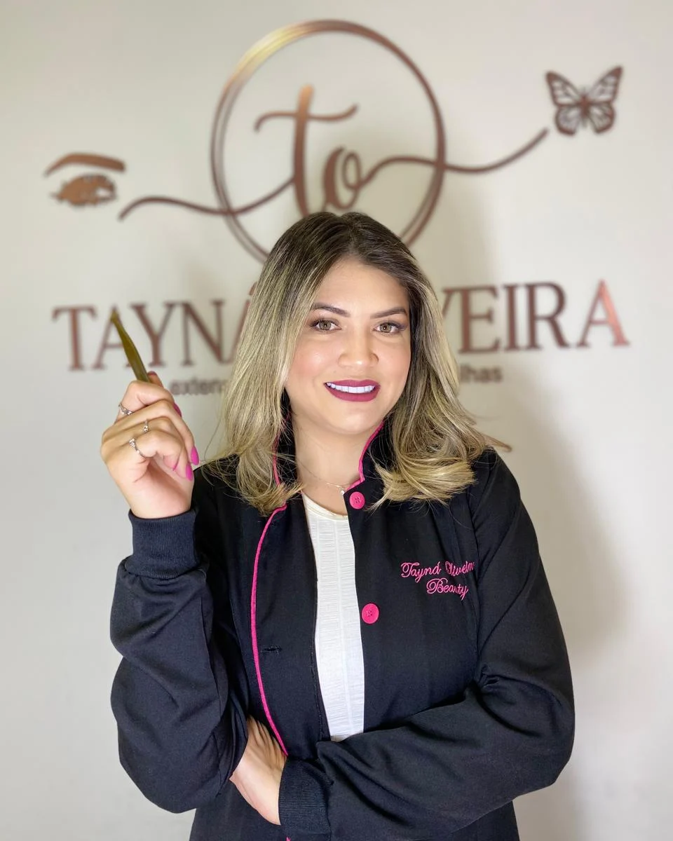 Tayná Oliveira, profissional responsável pelo studio